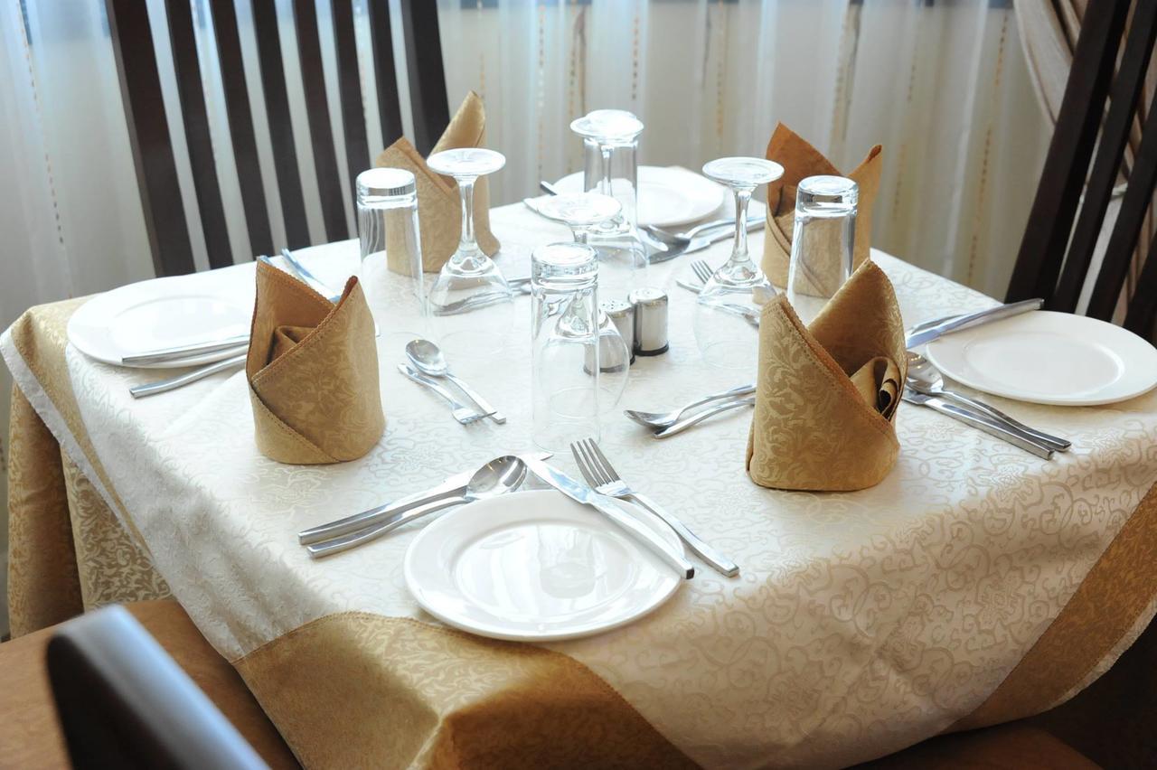 Rising Sun Hotel Dar es Salaam Ngoại thất bức ảnh